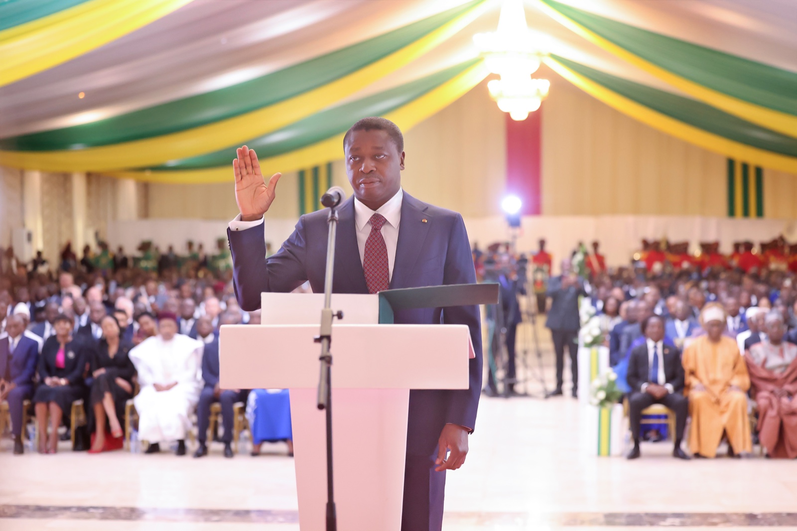 Le Togo désormais officiellement dans la Vème République